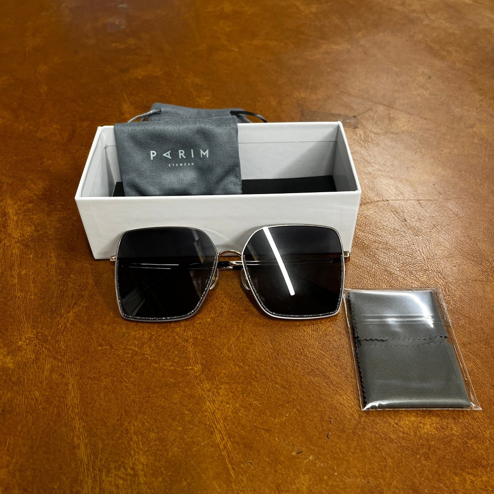 PARIM Eyewear Square Sunglasses Black Tinted Lenses UV‎ Protection New in Box